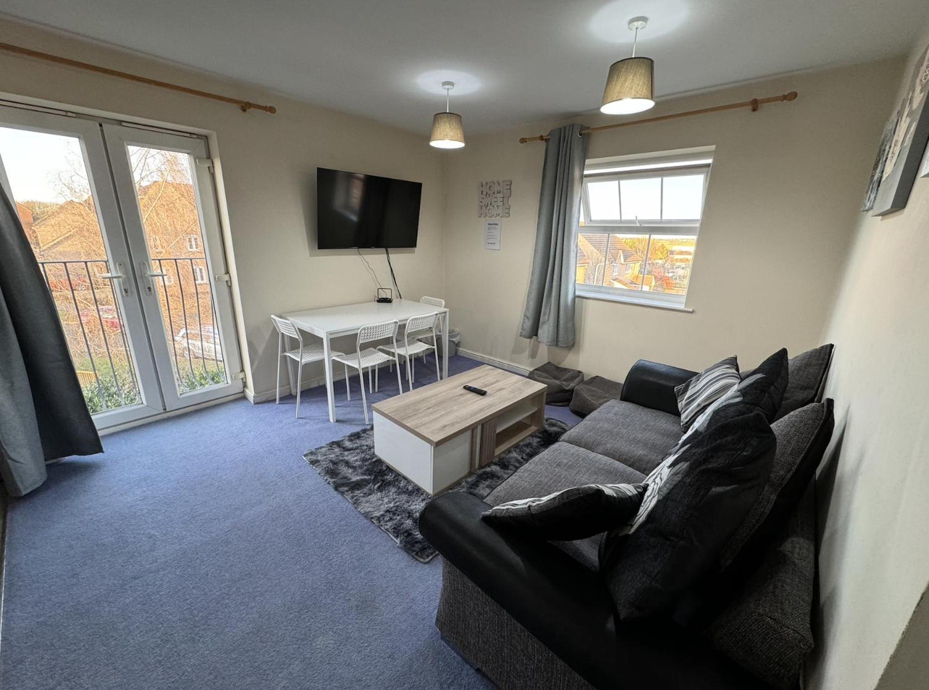 Modern Penthouse Διαμέρισμα Wellingborough Εξωτερικό φωτογραφία